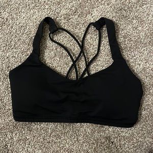 Black lulu lemon sports bra